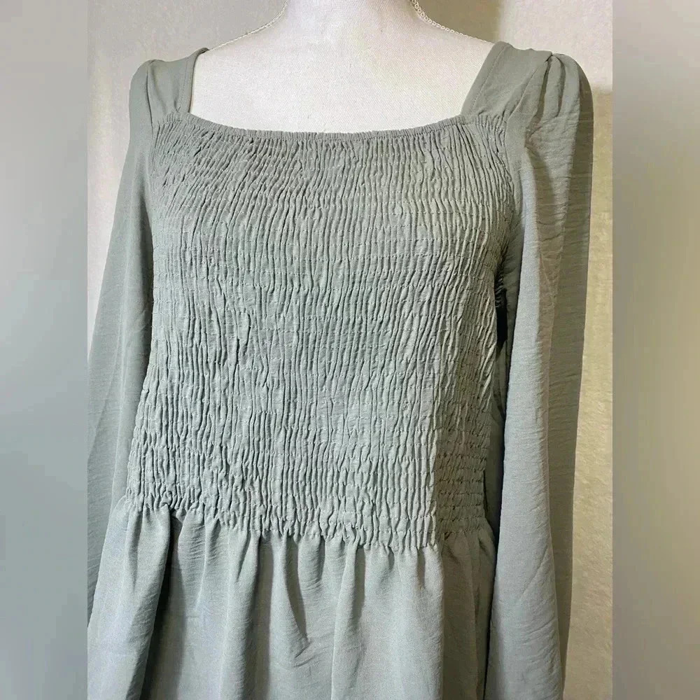 Misia long sleeve women’s light green‎ blouse size medium - Picture 4 of 9